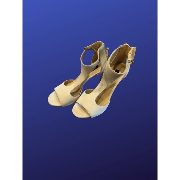 DKNY Colby Night Out Evening Heels Size 8 Kid Suede LINEN Color K2655743 - Picture 4 of 9